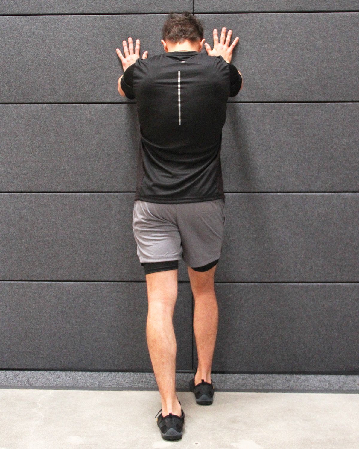 Short Sleeve Activewear Shirt- Black